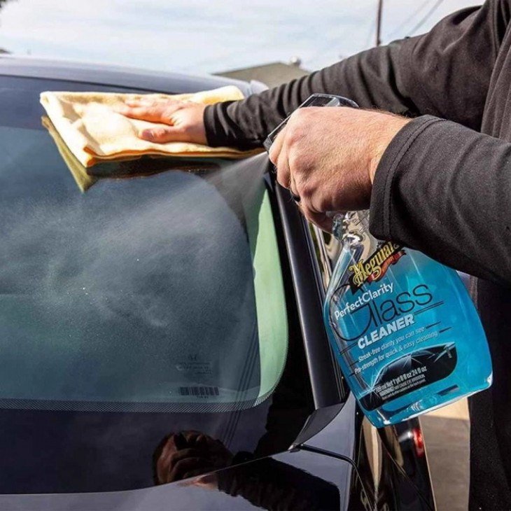 Solutie curatat geamuri Perfect Clarity Glass Cleaner Meguiars, 709ml - G8224 - MEGUIAR`S