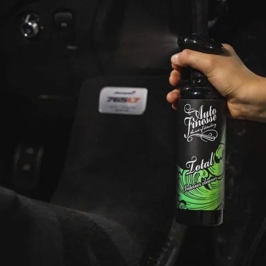 Solutie de curatare pentru interior - Total 500ml