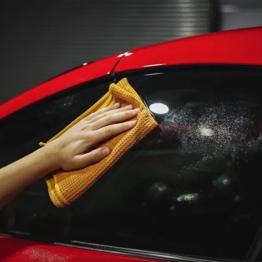 Solutie de curatat suprafete vitrate - CRYSTAL 500ML