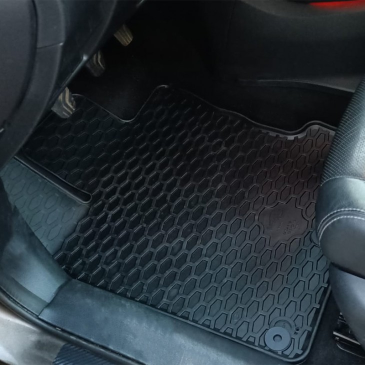 Set covorase auto cauciuc umbrella pentru dacia logan (2004-2012)  sandero / stepway (2008-2012)  duster (2010-2017). (2017-)  mcv (2008-2012) - 43773 - UMBRELLA