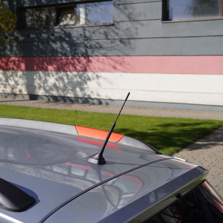 Antena auto exterior neagra 24cm cu 2 adaptoare (5-6mm) - 06275 - MEGA DRIVE