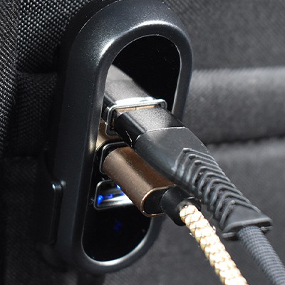 Incarcator auto 4xusb 5.8a (2.4a fata si 3.4a spate) cu extensie 1.4m - 02783 - MEGA DRIVE