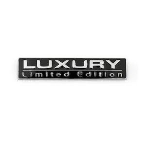 Emblema auto metalica LUXURY, reliefata 3D, dimensiune 7,5 x 1,5 cm Emblema auto metalica LUXURY, reliefata 3D, dimensiune 7,5 x 1,5 cm