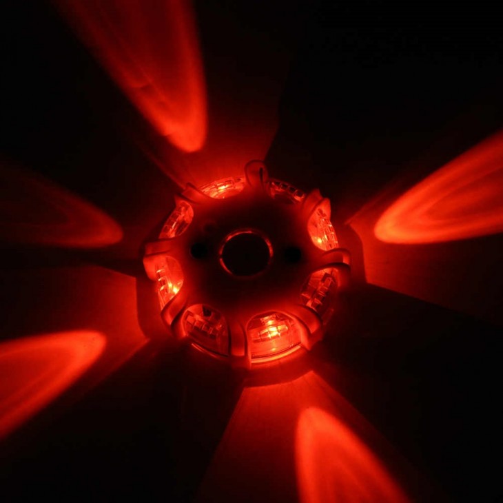 Lampa LED de urgenta pentru siguranta rutiera cu baza magnetica si functie de lanterna - AVX-AM02499 - AMIO