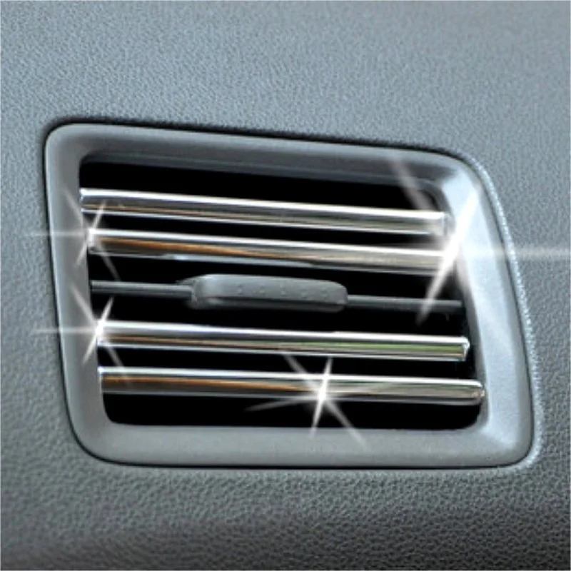 Rola Ornament Auto de tip U pentru muchii sau grila ventilatie, 15m liniari, culoare Crom SILVER Rola Ornament Auto de tip U pentru muchii sau grila ventilatie, 15m liniari, culoare Crom SILVER