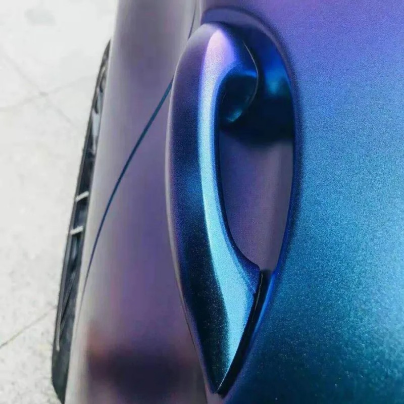 Folie auto Cameleon Albastru/Violet pentru colantare integrala, Termoplastica, cu tehnologie Folie auto Cameleon Albastru/Violet pentru colantare integrala, Termoplastica, cu tehnologie